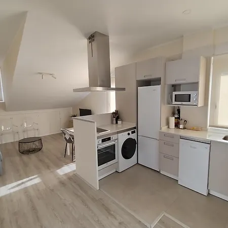 Llanesbnb Atico Moderno De 2 Dobles Y Parking *