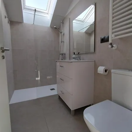 Llanesbnb Atico Moderno De 2 Dobles Y Parking Apartment