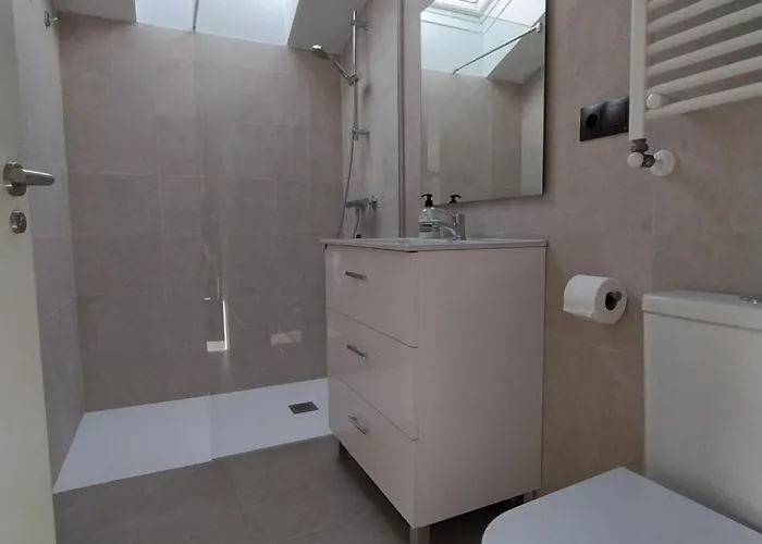 Llanesbnb Atico Moderno De 2 Dobles Y Parking Apartment