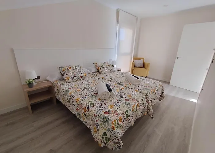 Llanesbnb Atico Moderno De 2 Dobles Y Parking