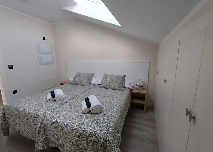 Apartment Llanesbnb Atico Moderno De 2 Dobles Y Parking Posada De Llanes